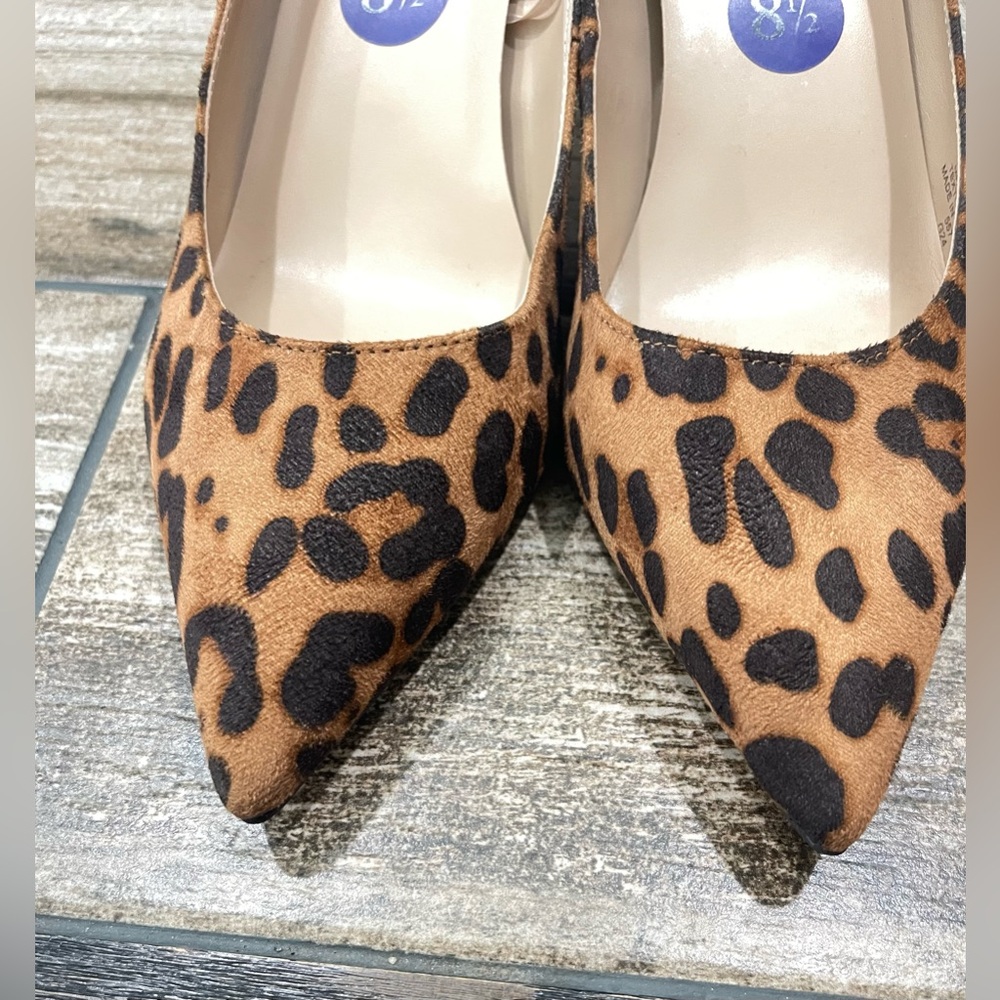Marc Fisher Women's Alola Stiletto Heel Pumps Sz 8.5 Trendy animal Print Design - Picture 2 of 10